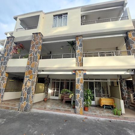 Pereybere Beach Apartments Ngoại thất bức ảnh